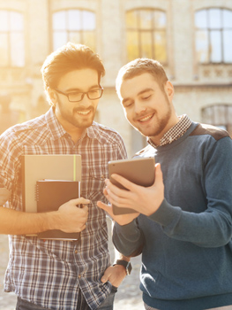 Voluptate velit placeat laboriosam.